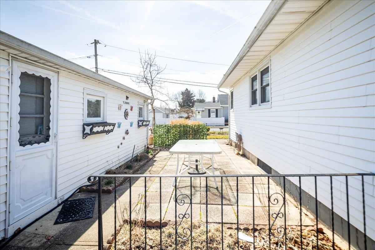 37 Miller Road, Hicksville, New York image 20