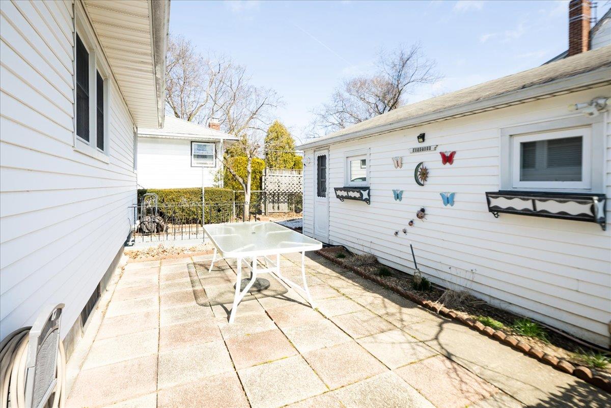 37 Miller Road, Hicksville, New York image 18
