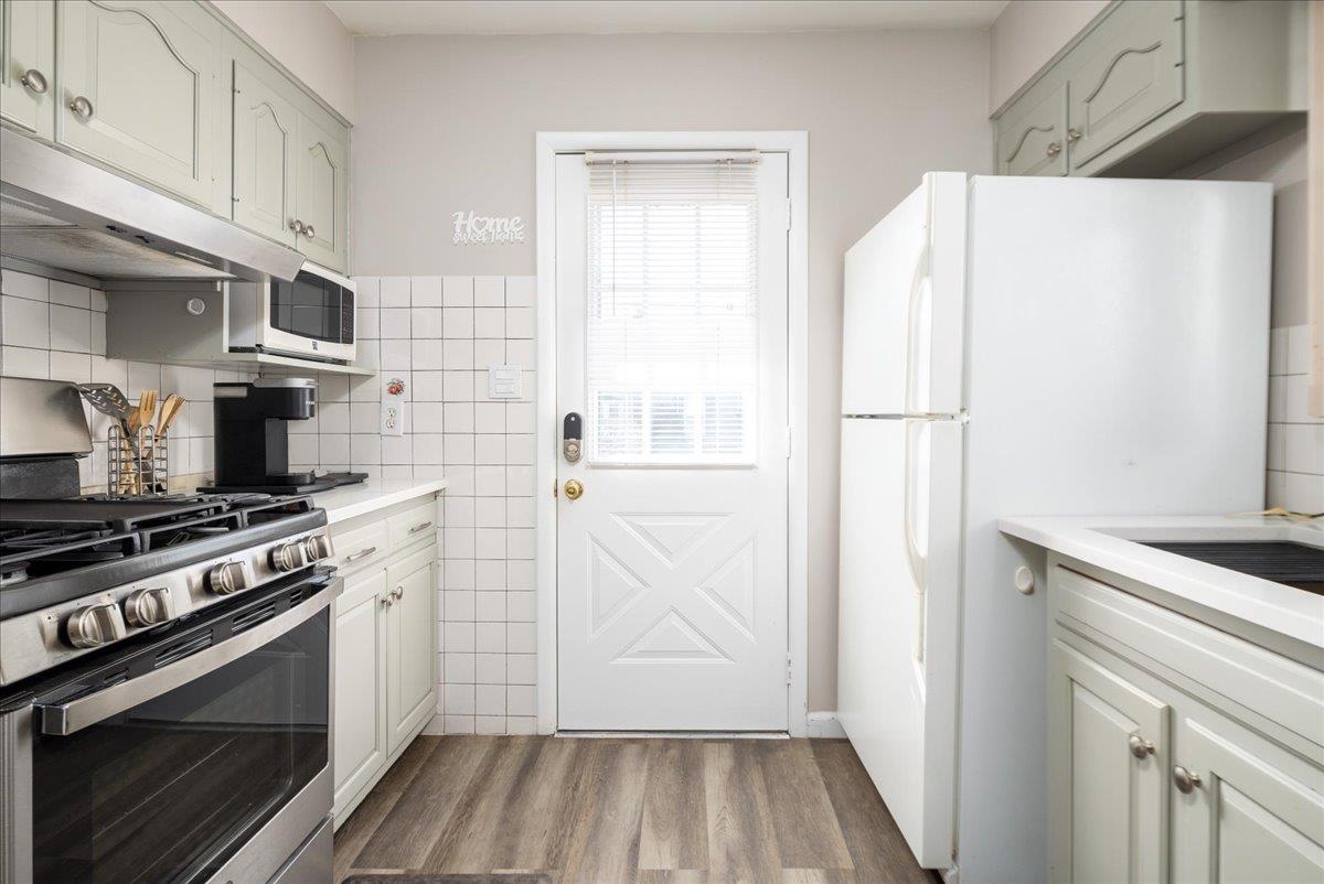 37 Miller Road, Hicksville, New York image 11