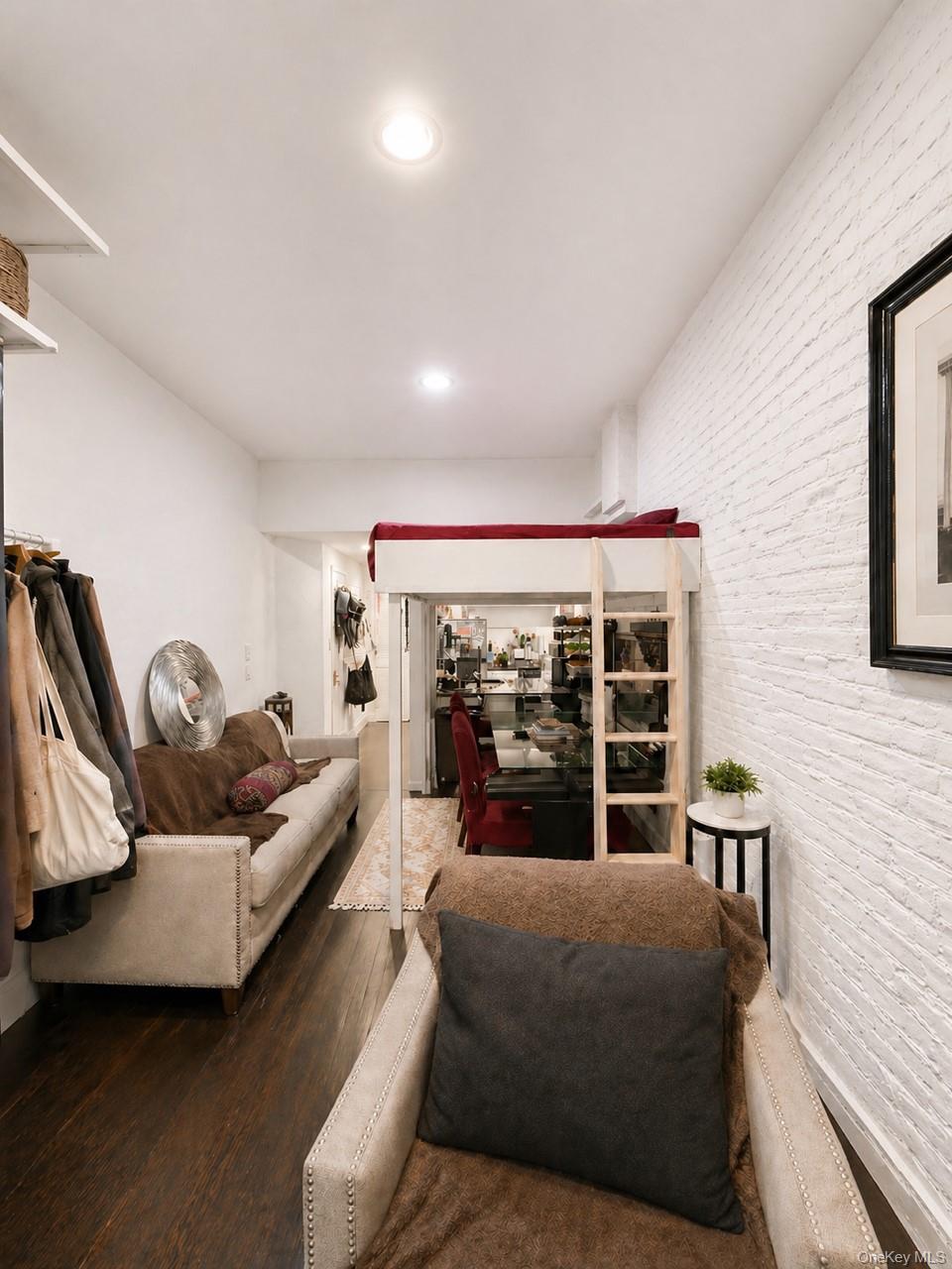 424 W 46th Street 1D