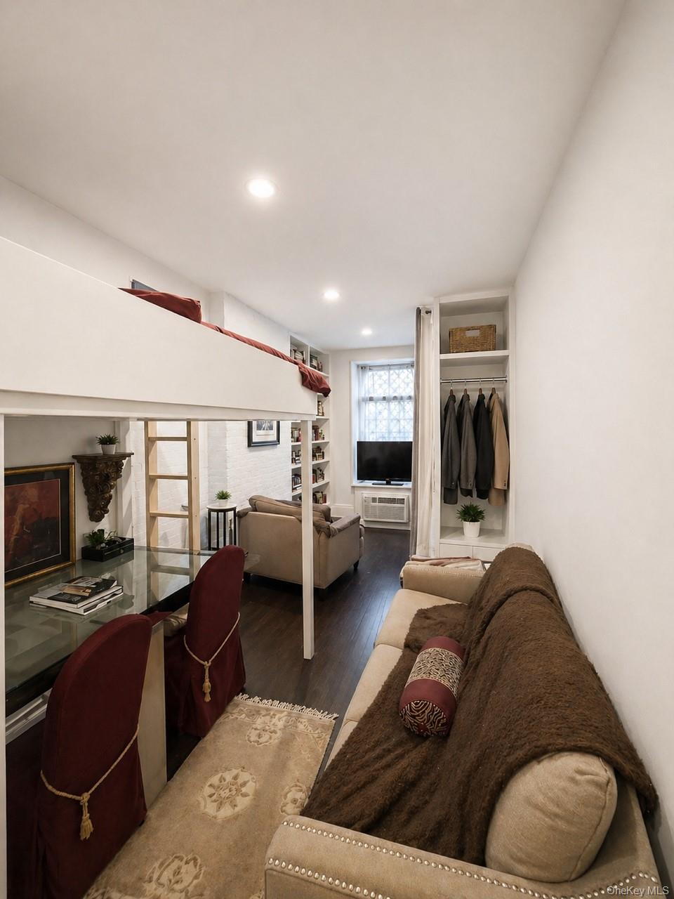 424 W 46th Street 1D