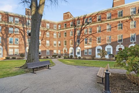 Apartment For Sale - 445 Gramatan Avenue #GD1<br/> Mount Vernon, NY 10552