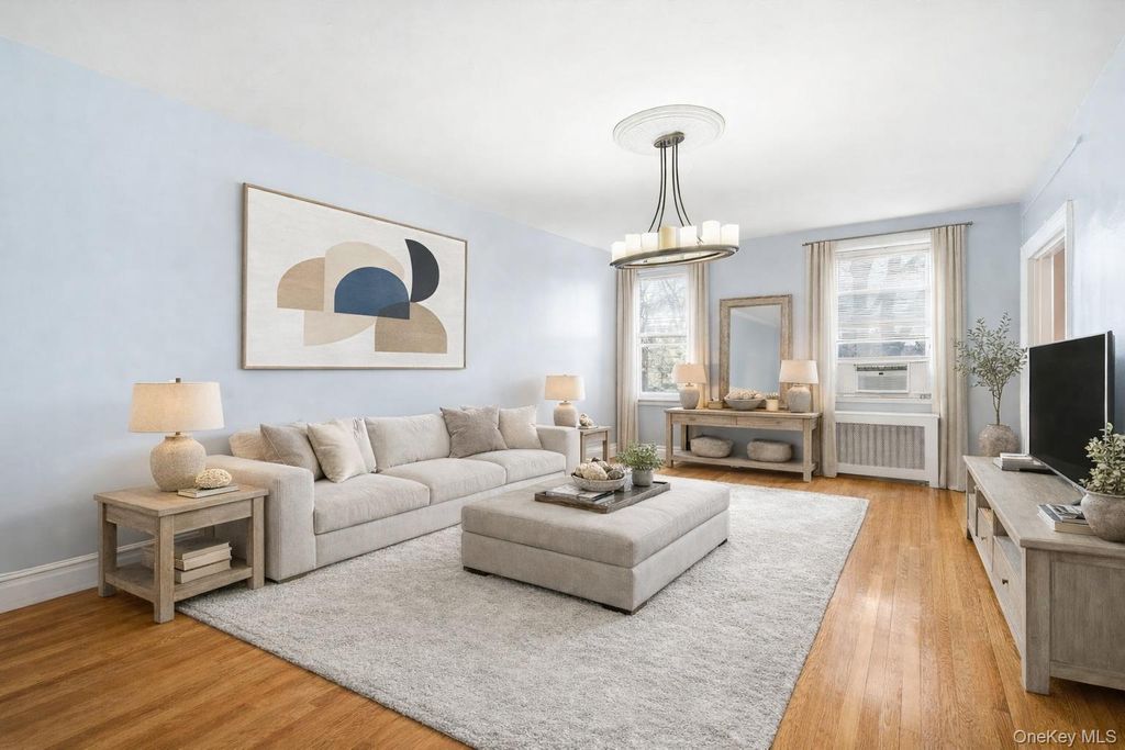 Photo of 445 Gramatan Avenue #GD1, Mount Vernon, NY 10552 (MLS # 946787)