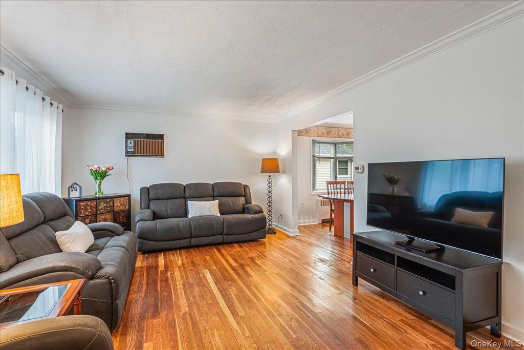 Photo of 38 7th Street, Garden City Park, NY 11040 (MLS # 993897)