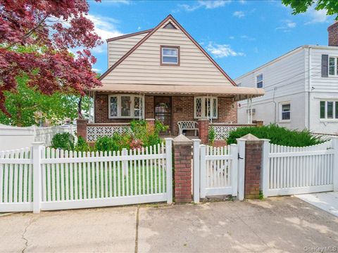 Homes For Sale - 63-01 138th Street<br/> Flushing, NY 11367