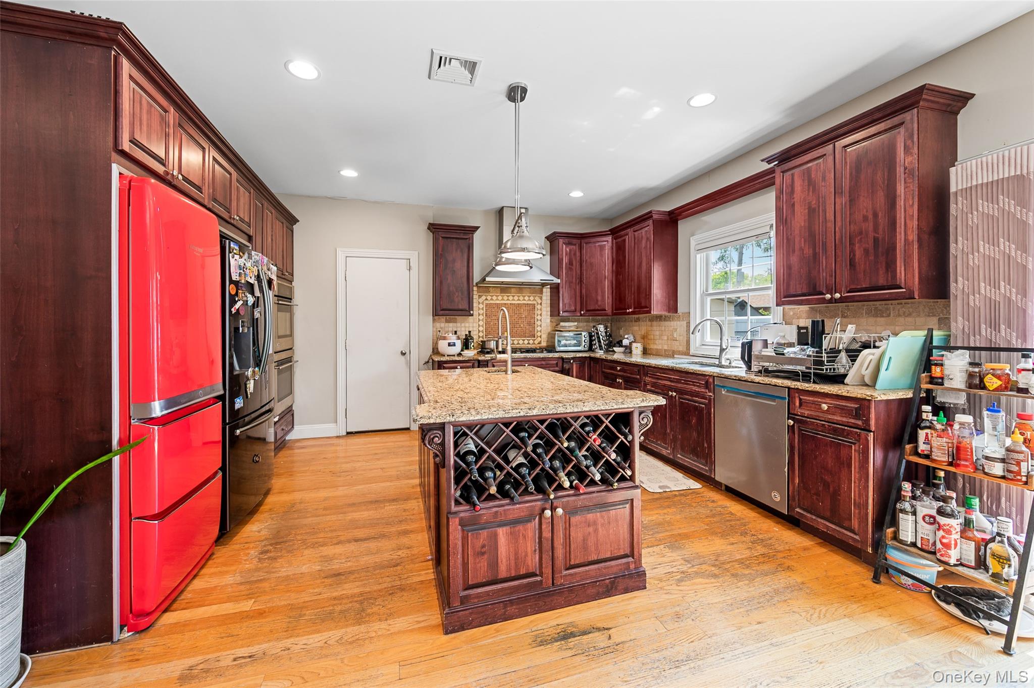 19 Manetto Drive