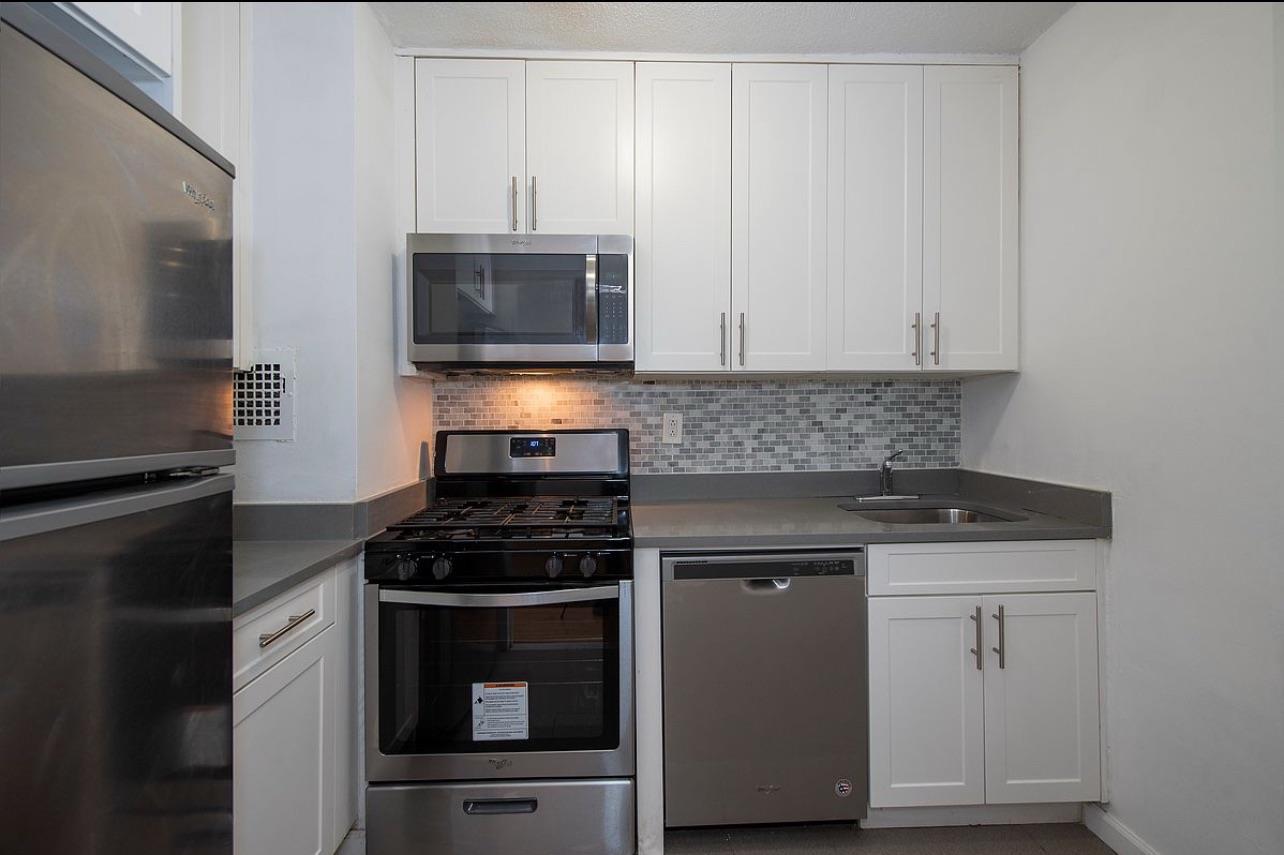 39-60 54th Street #7U, Woodside, New York image 2