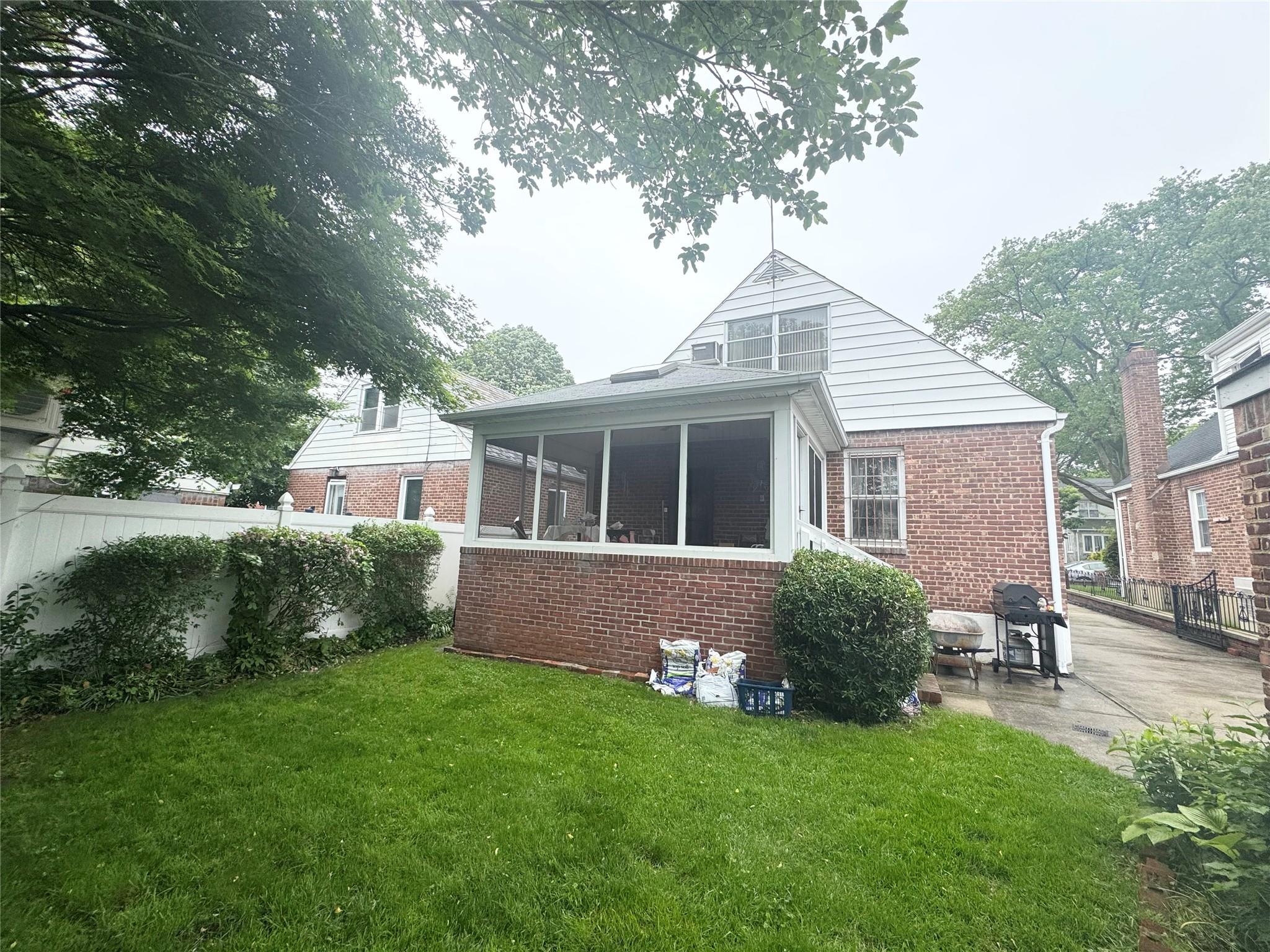 20934 33rd Road, Bayside, New York image 4