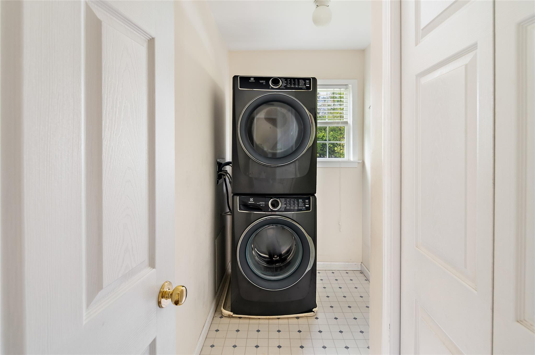 64 Bolton Avenue, White Plains, New York image 23