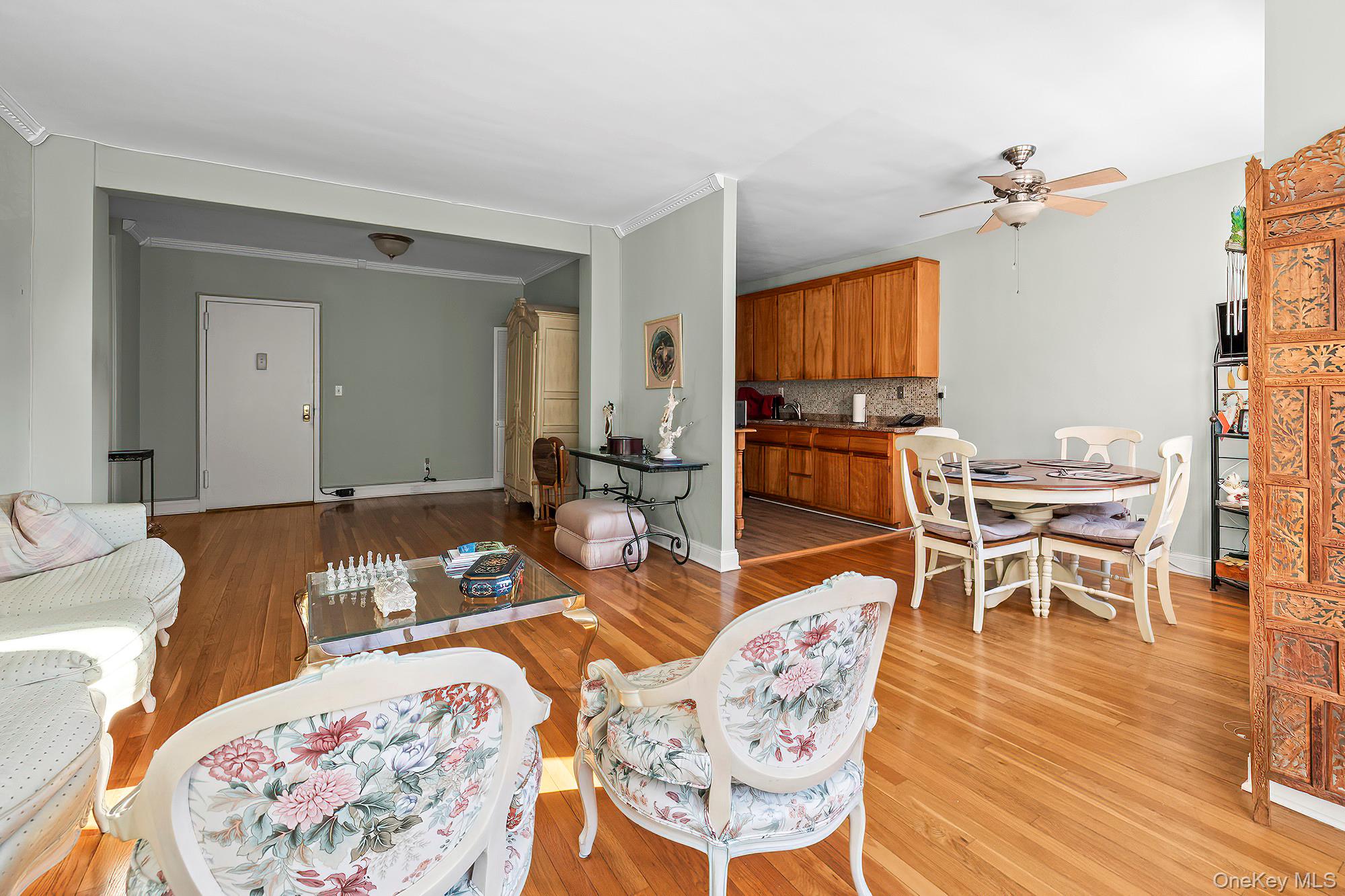 1015 Old Post Road 2H