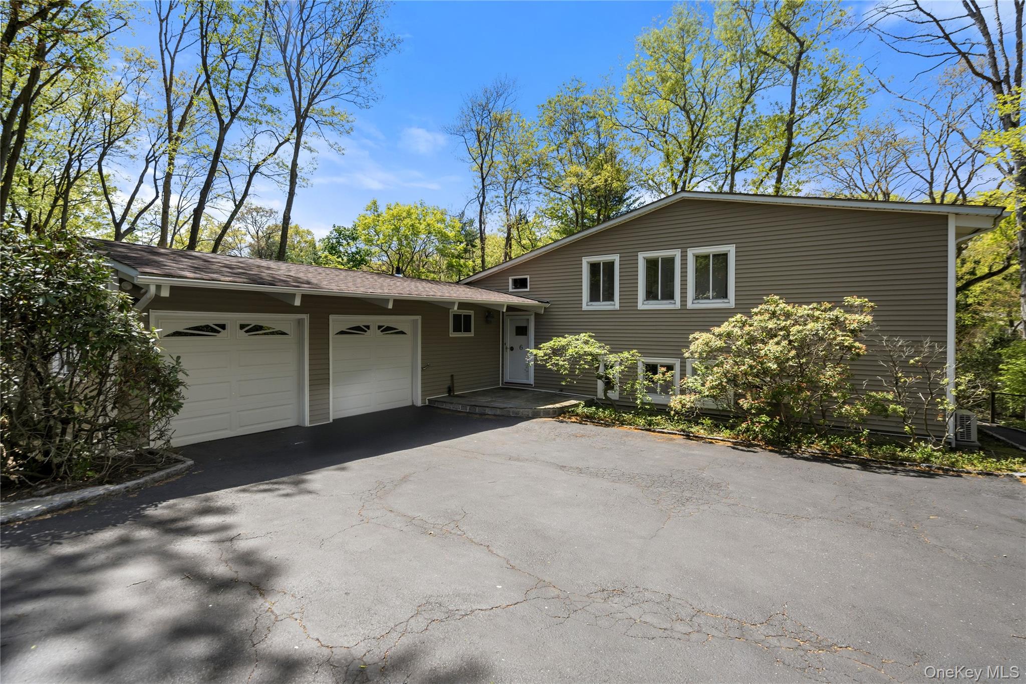 6 Split Oak Drive