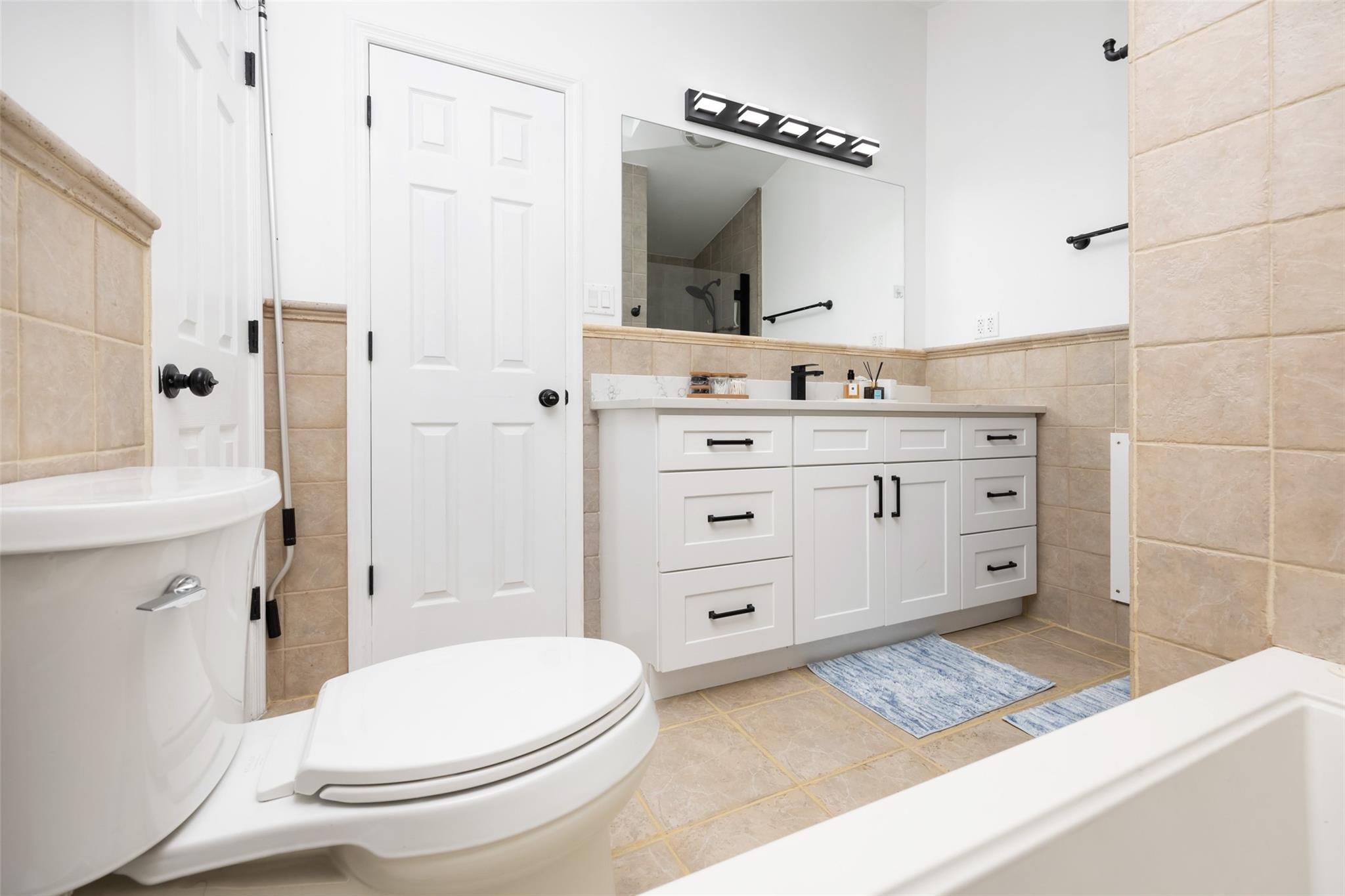 11 Myrtle Ln Ln, Levittown, New York image 33