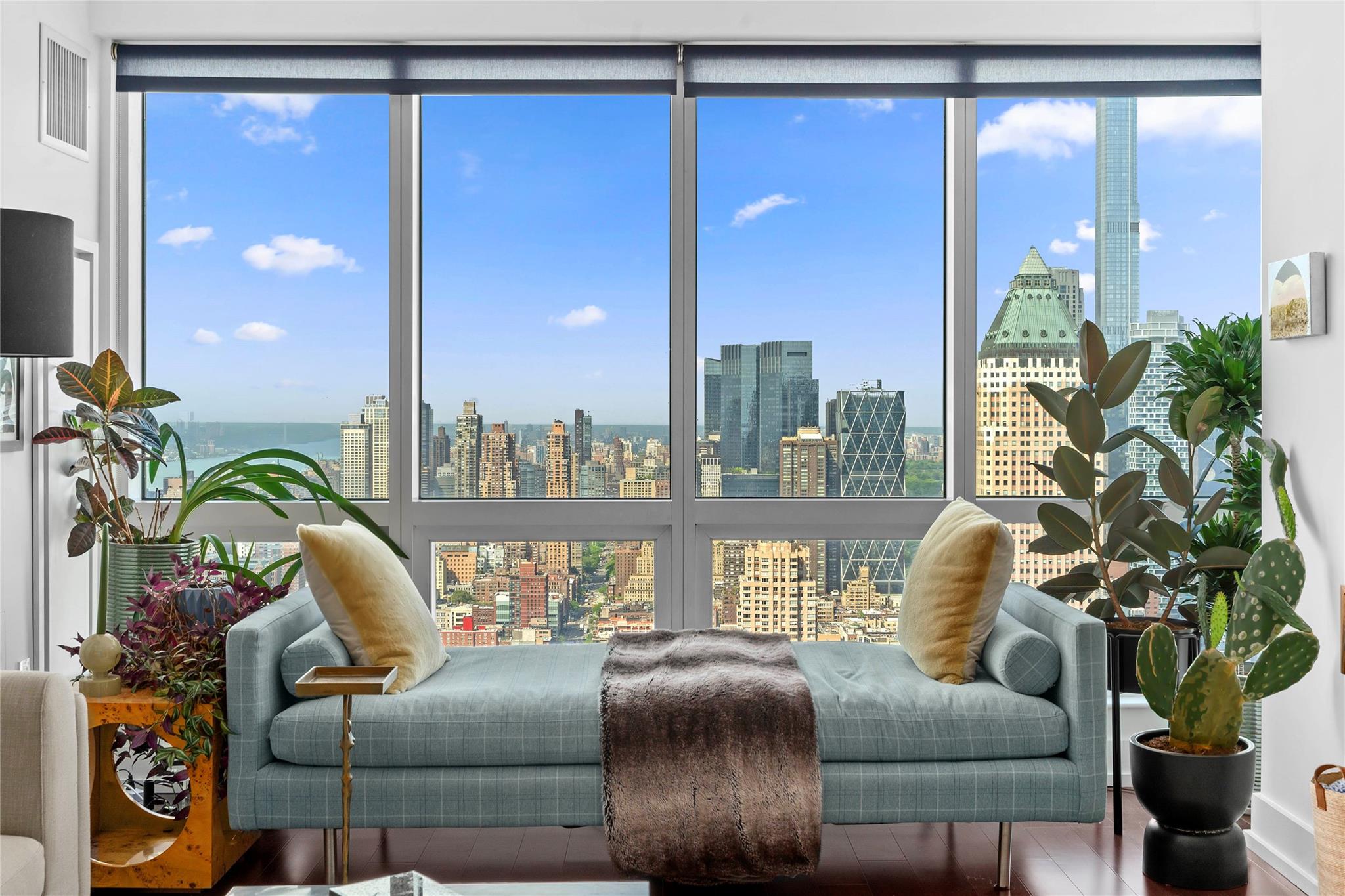 350 West 42 West 42nd Street 57C