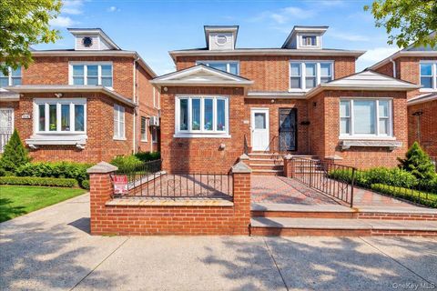 Homes For Sale - 2734 Pearsall Avenue<br/> Bronx, NY 10469