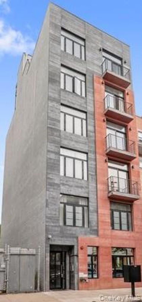 244 Franklin Avenue 3B Brooklyn NY 11205