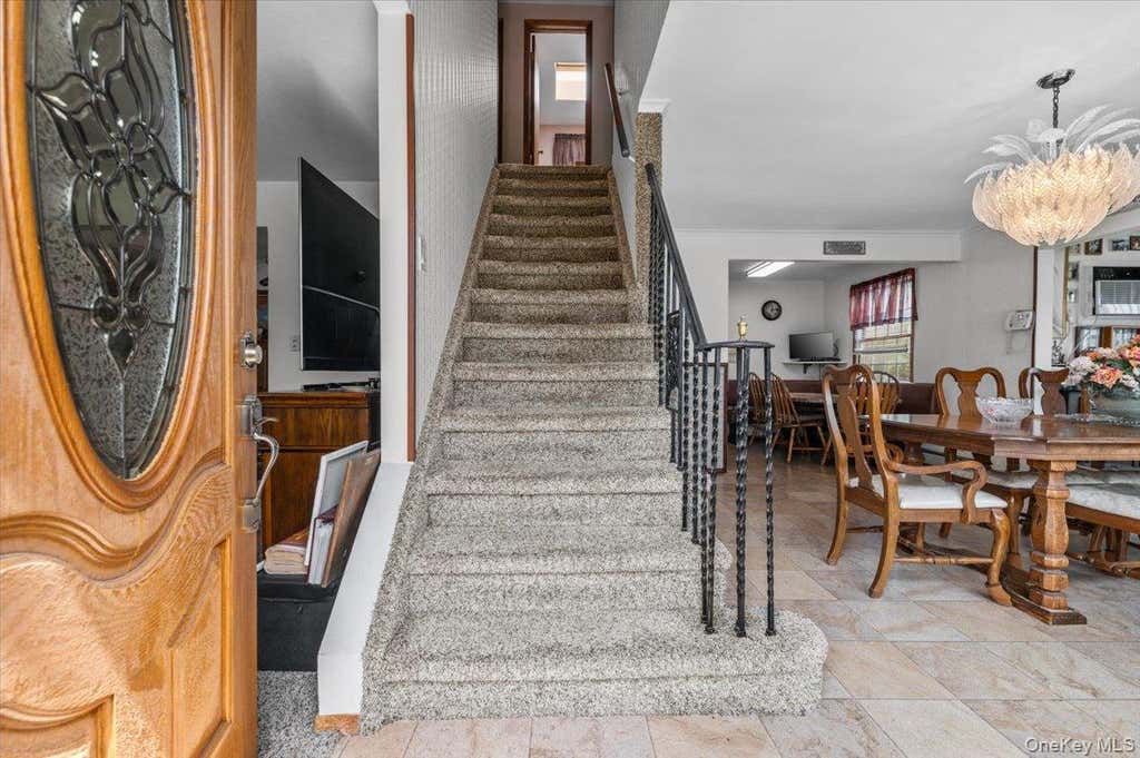 Photo of 10 Enness Avenue, Bethpage, NY 11714 (MLS # 1041531)