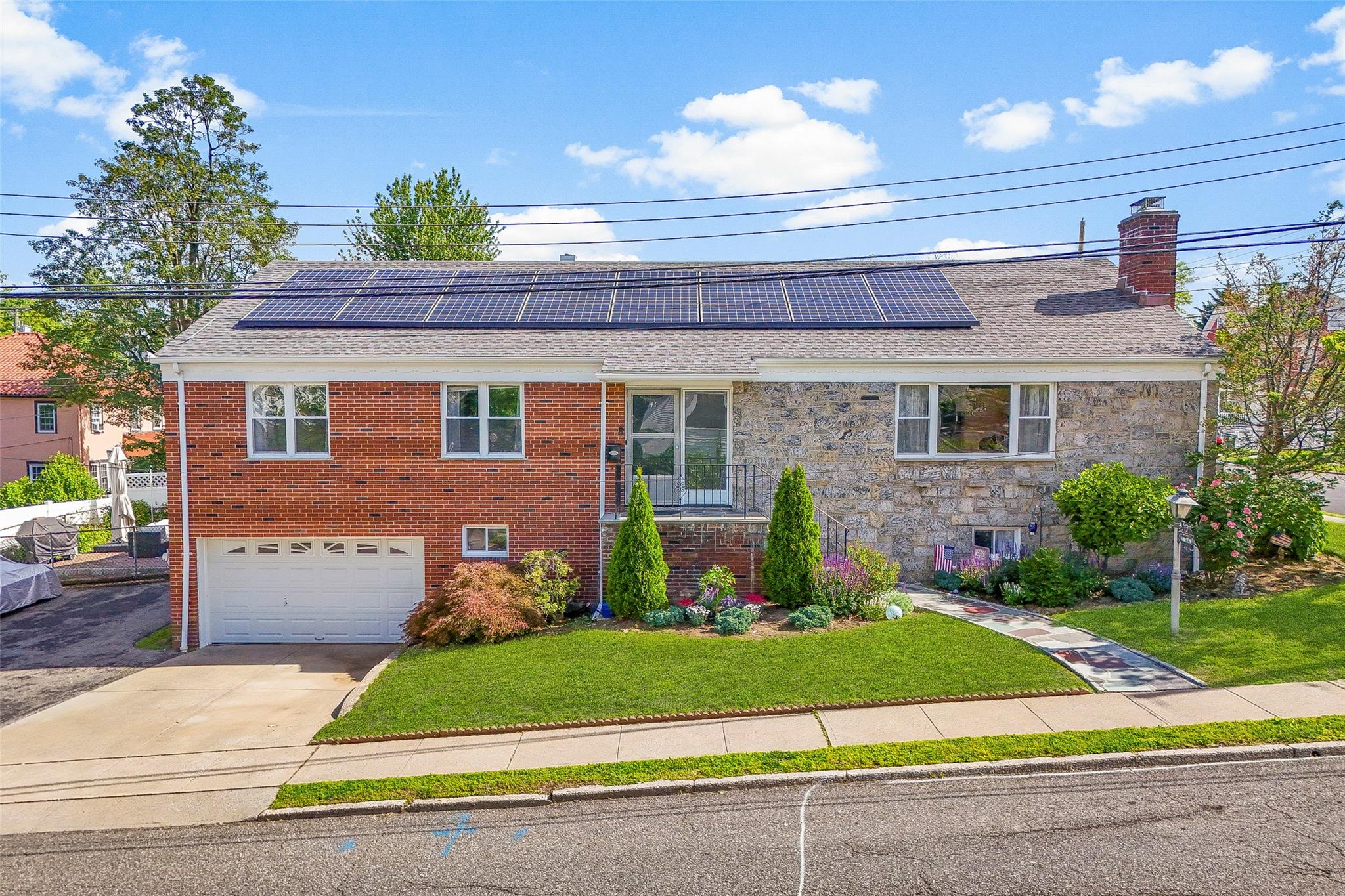 Property for Sale at 3rd Street, Pelham, New York - Bedrooms: 3 
Bathrooms: 3 
Rooms: 9  - $900,000