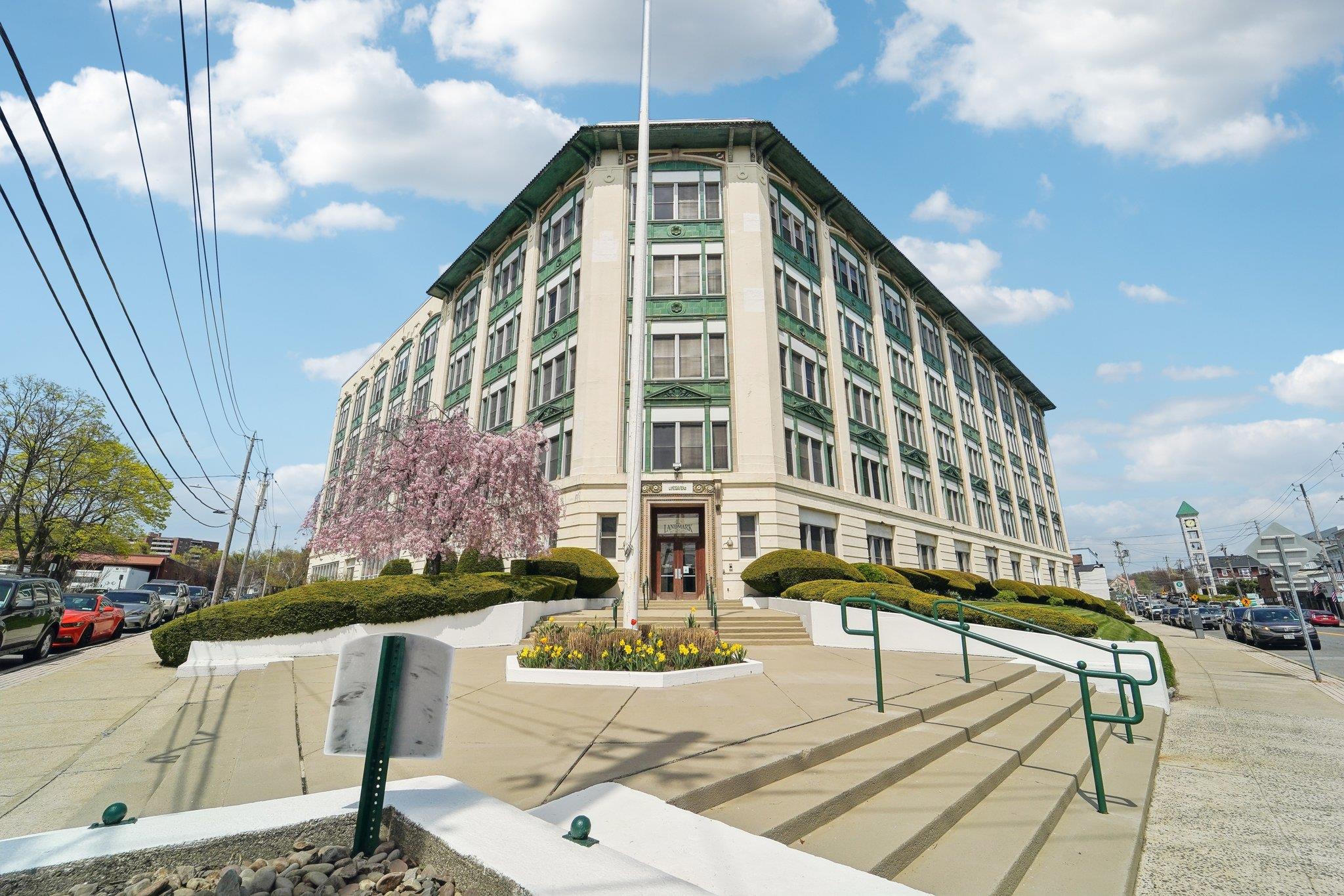 1 Landmark Square #607, Port Chester, Florida image 1