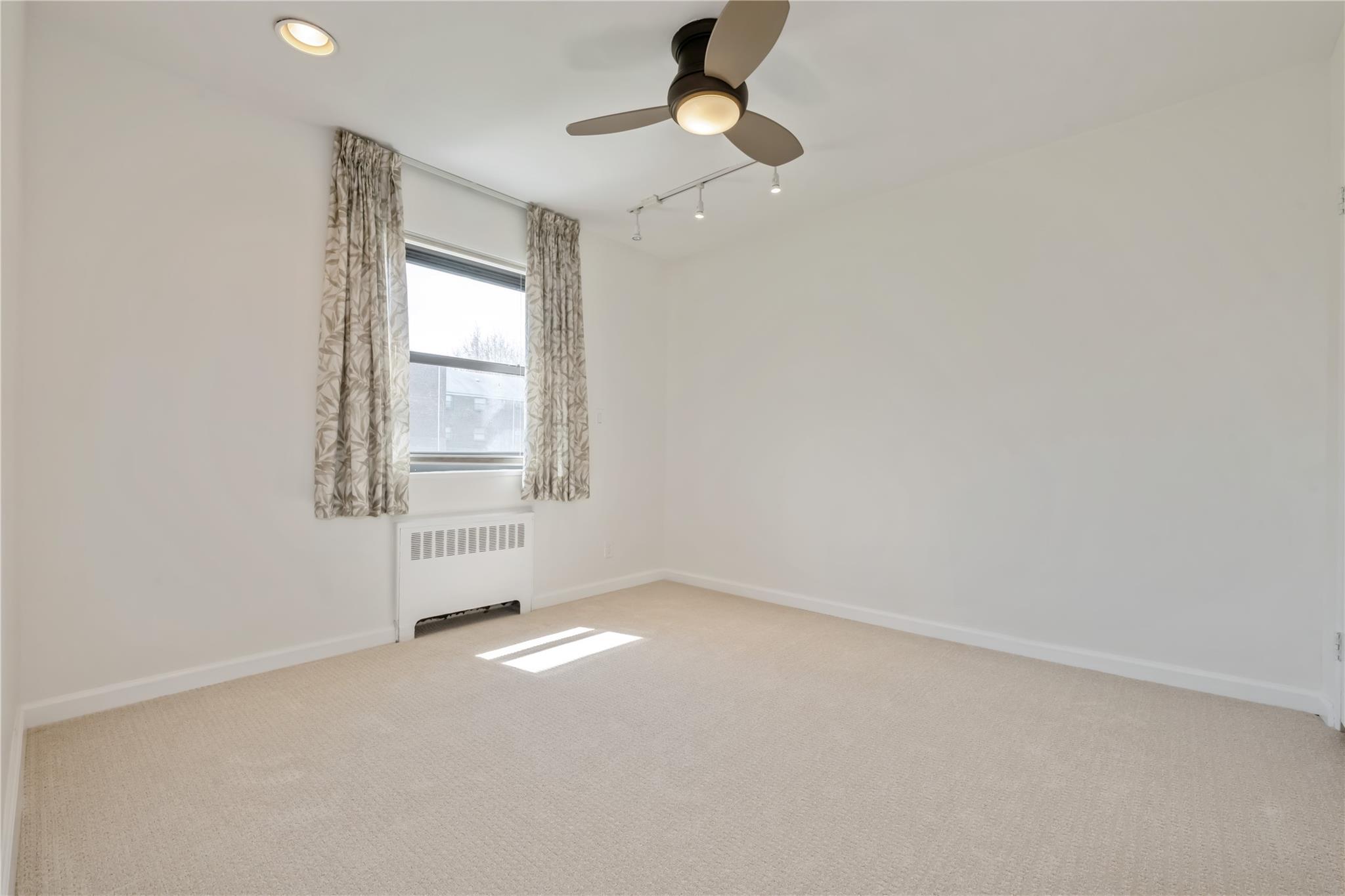 19-32 202nd Street St #APT 1-179, Whitestone, New York image 15