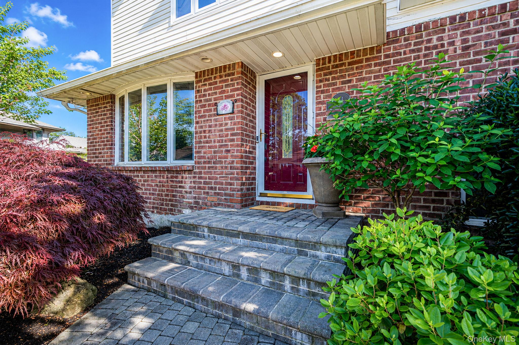 11 Lourae Drive