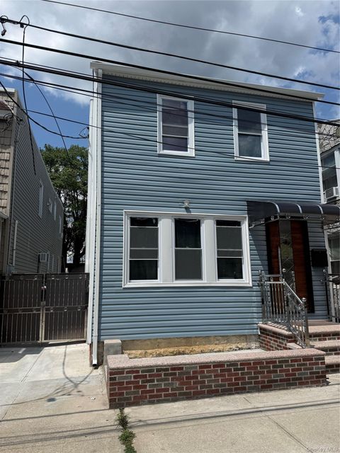 Photo of 13037 92nd Avenue, Richmond Hill, NY 11418 (MLS # 1029589)