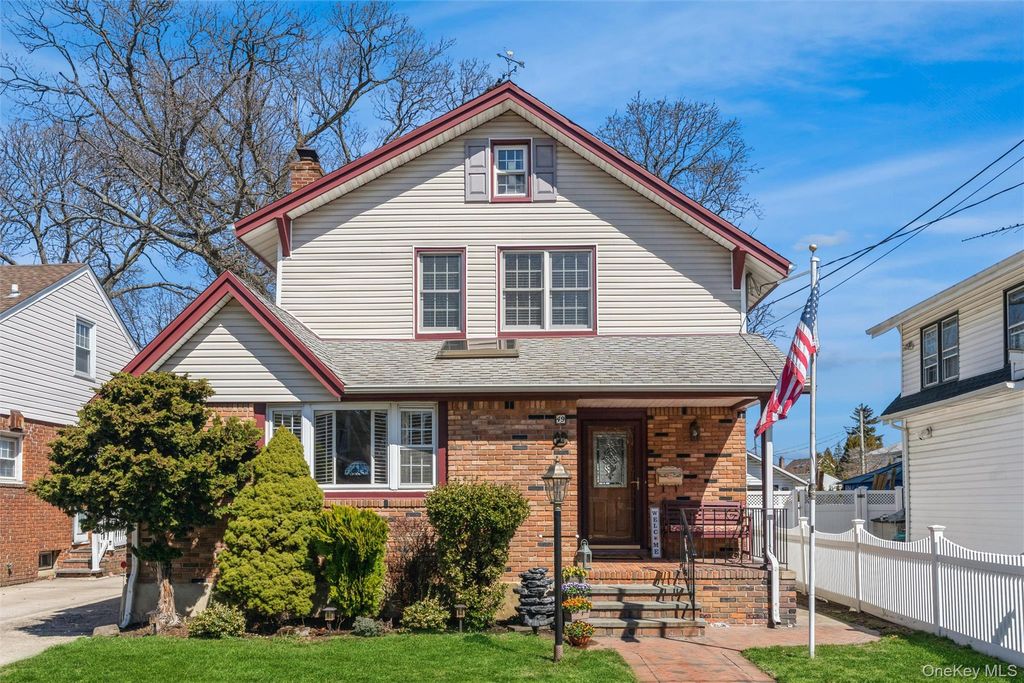 Photo of 49 Winter Street, Lynbrook, NY 11563 (MLS # 976711)