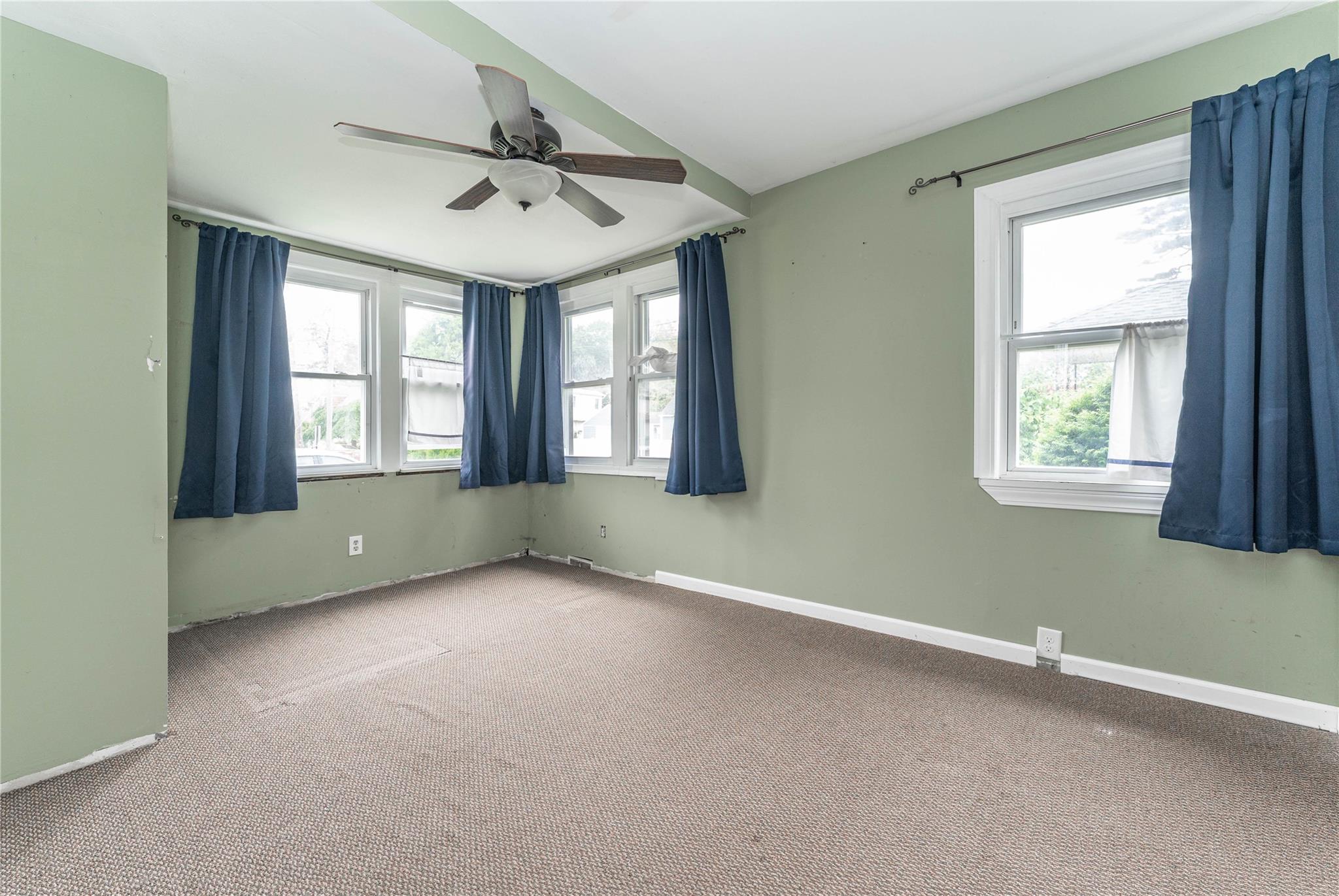 47 Harding Avenue, Hicksville, New York image 10