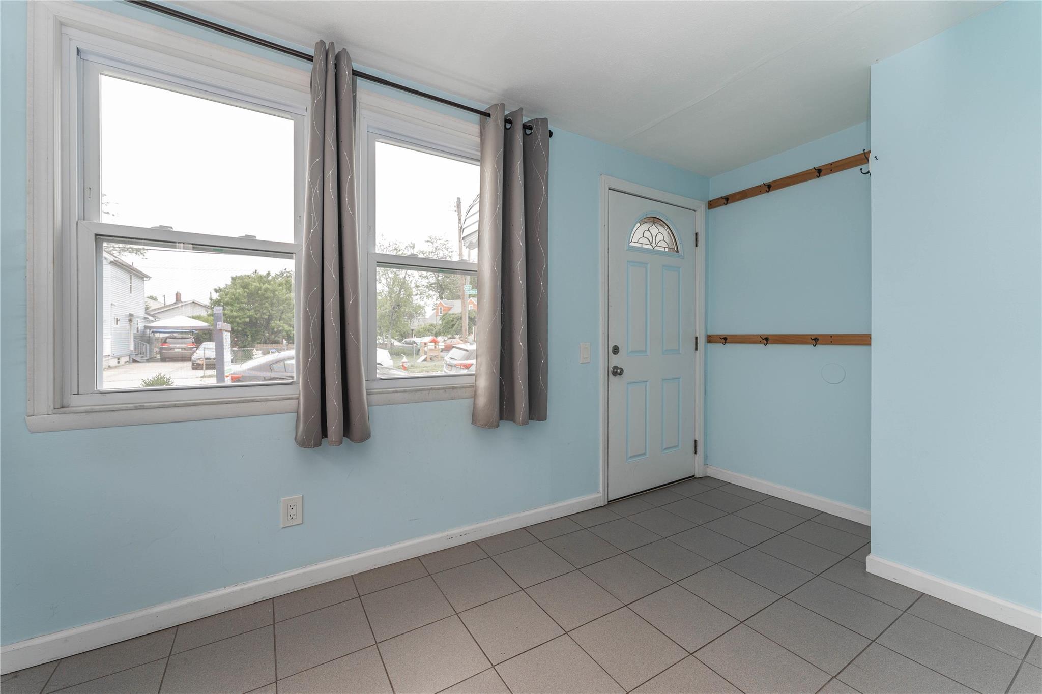 47 Harding Avenue, Hicksville, New York image 2