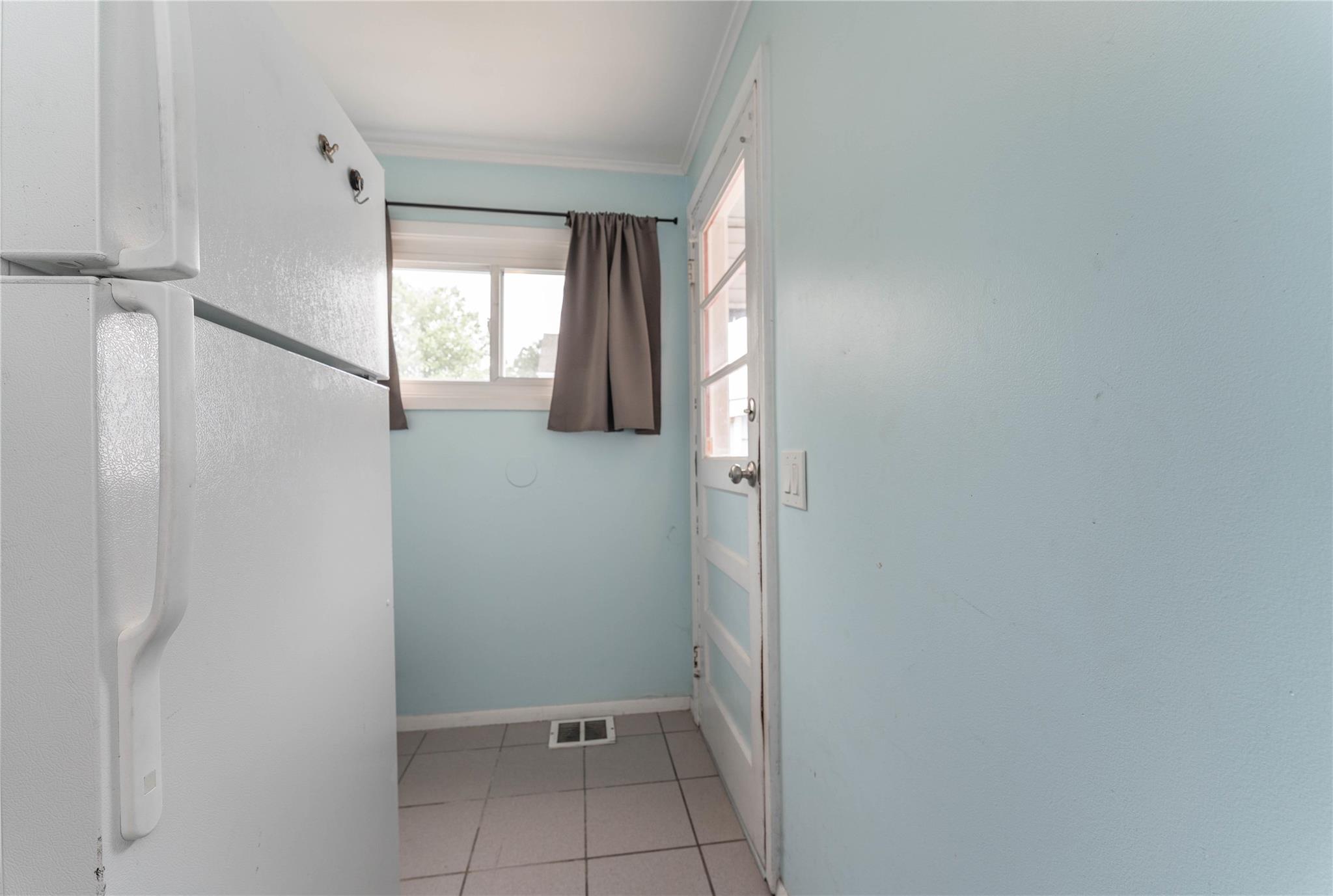 47 Harding Avenue, Hicksville, New York image 7