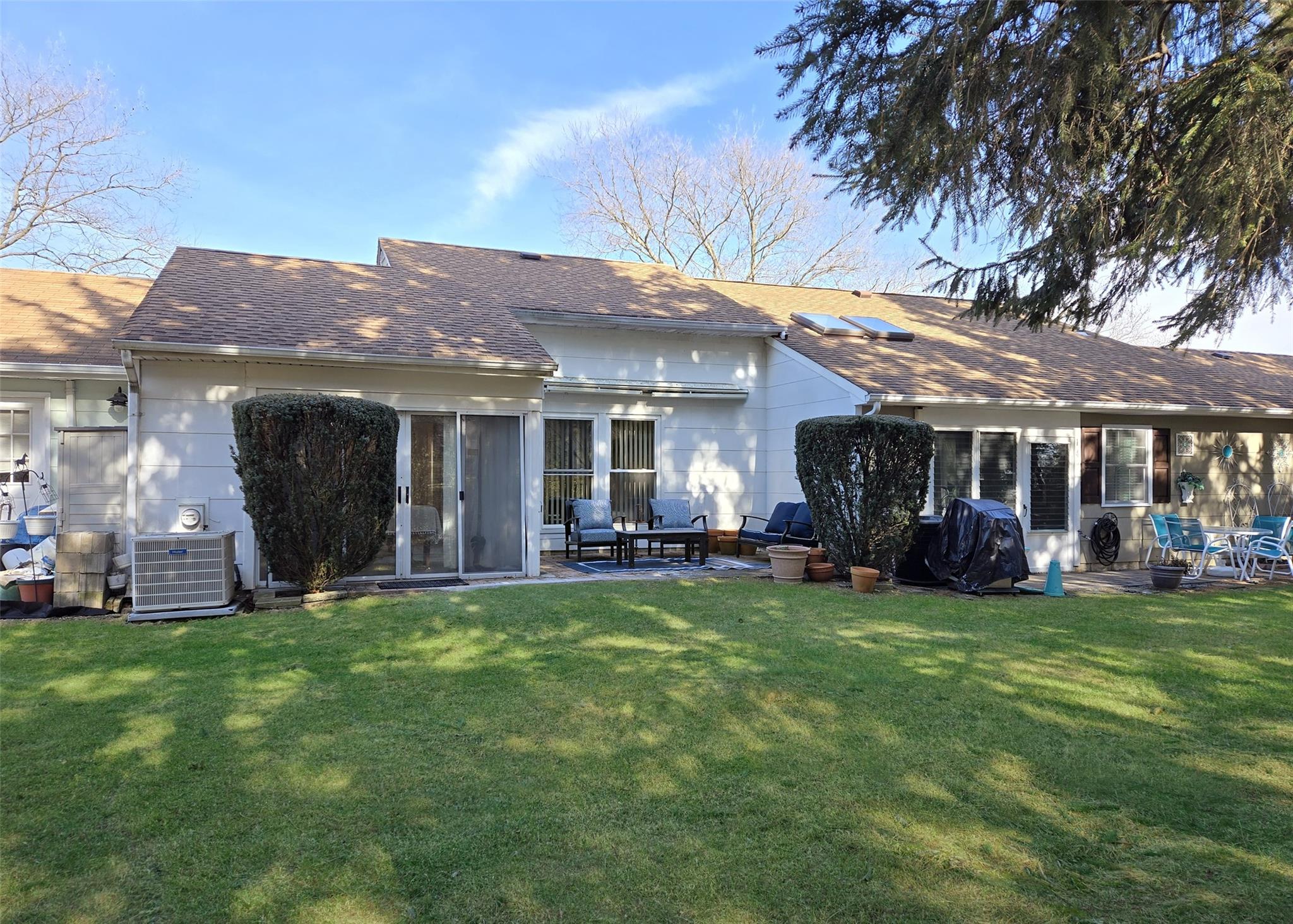 16 Hearthside Drive, Mount Sinai, New York image 13