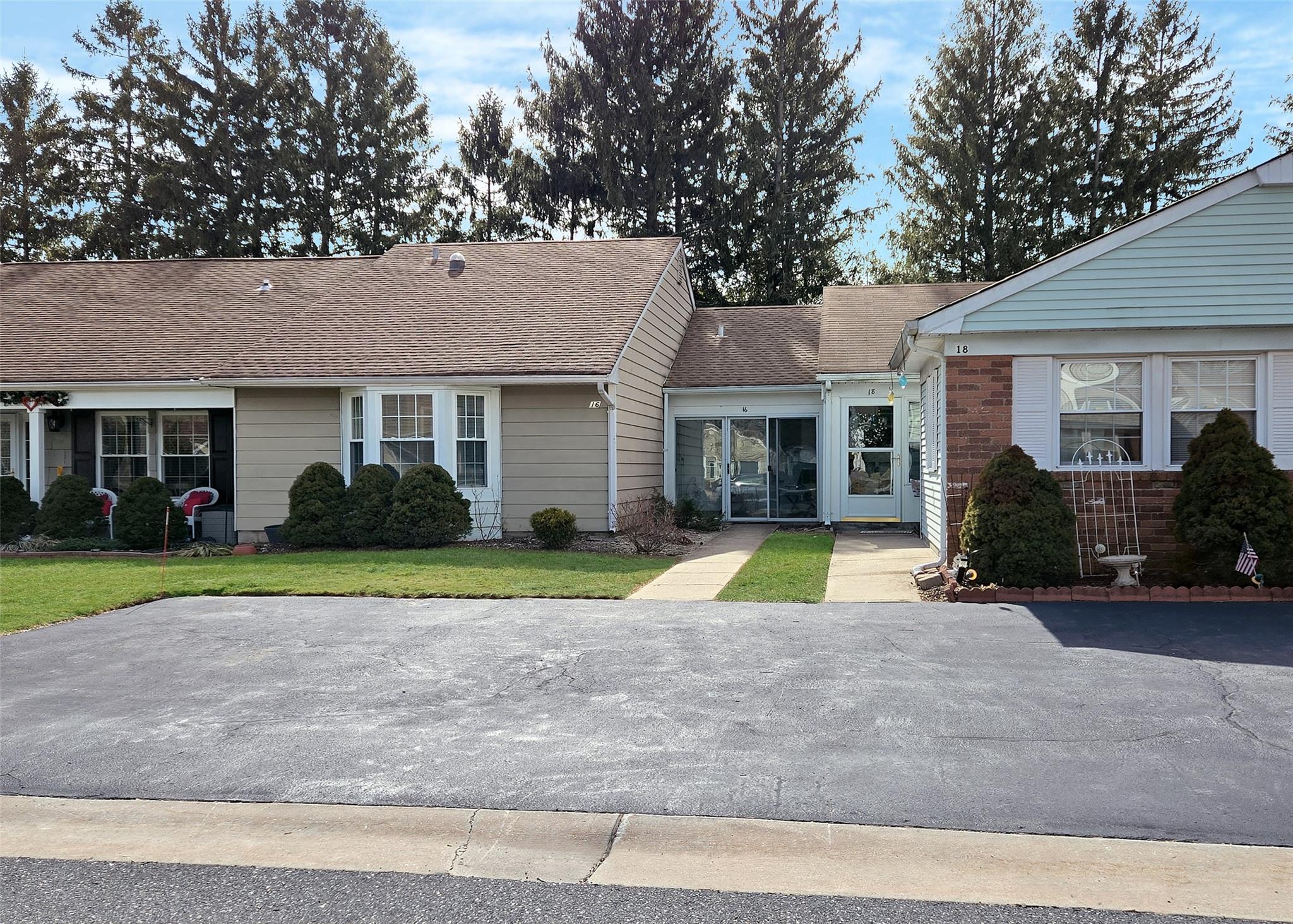 16 Hearthside Drive, Mount Sinai, New York image 1