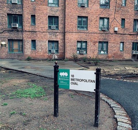 Photo of 18 Metropolitan Oval #8A, Bronx, NY 10462 (MLS # 929232) Photo of 18 Metropolitan Oval #8A, Bronx, NY 10462 (MLS # 929232)