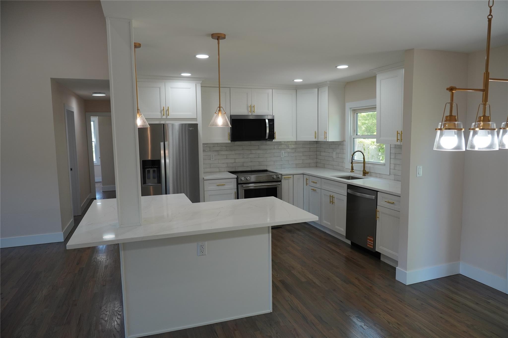 352 Bay Avenue, Patchogue, New York image 7