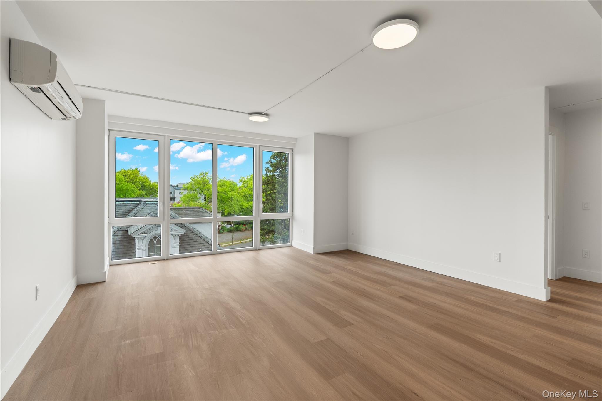 10 Lyon Place 411/4L