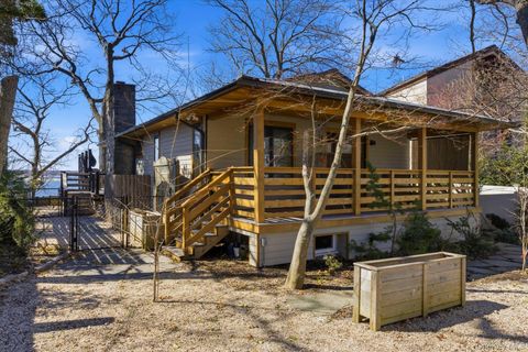 154 Eatons Neck Road Northport NY 11768