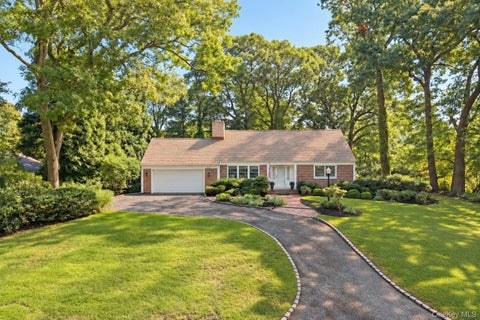 Photo of 7 Soundview Drive, Port Jefferson, NY 11777 (MLS # 1065773)