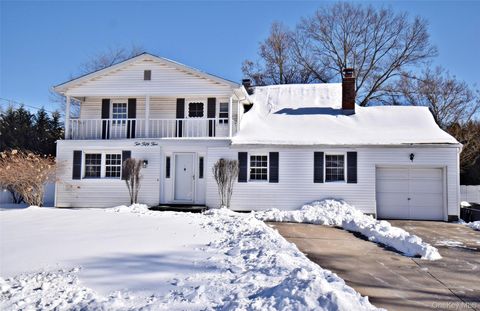 Photo of 1055 Coates Avenue, Holbrook, NY 11741 (MLS # 955693)