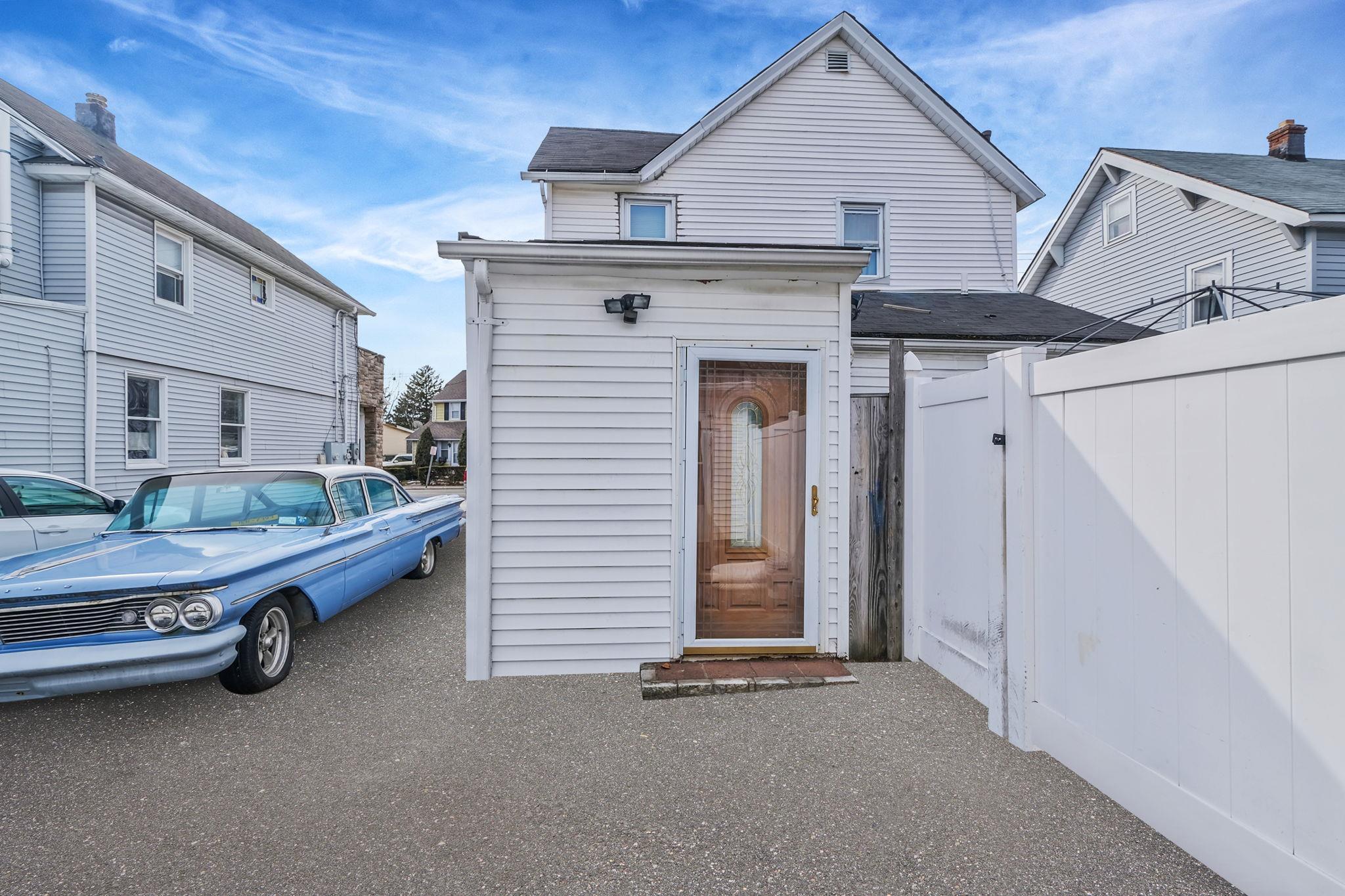 78 New Hyde Park Road, Franklin Square, New York image 4
