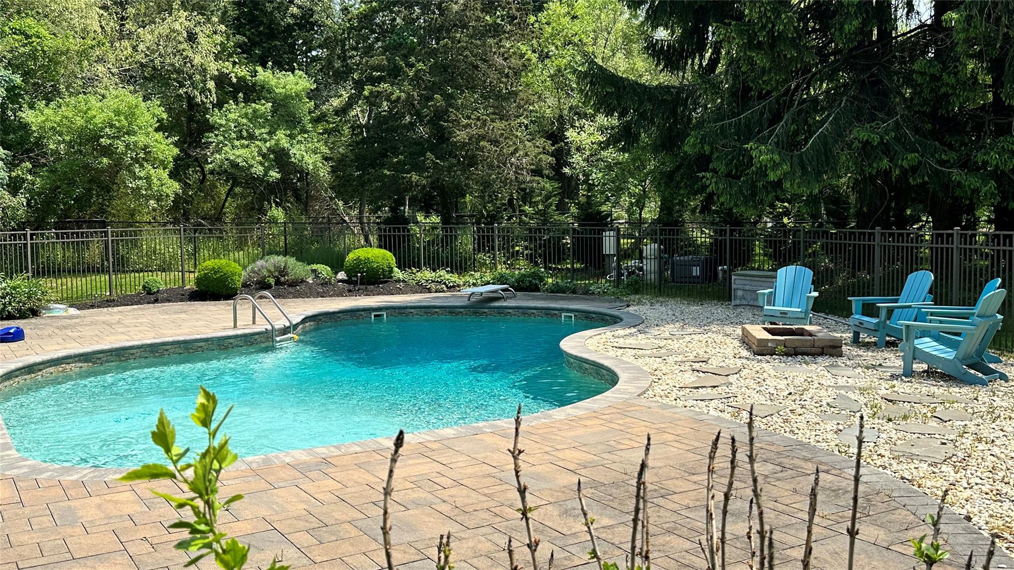 435 Old Saddle Lane, Southold, New York image 2