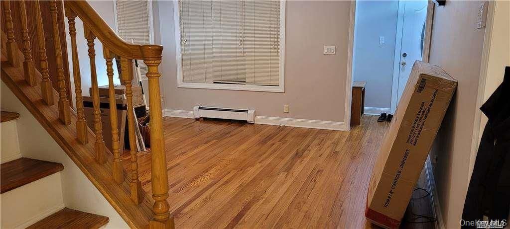 Photo of 63 E Dover Street, Valley Stream, NY 11580 (MLS # 990503)