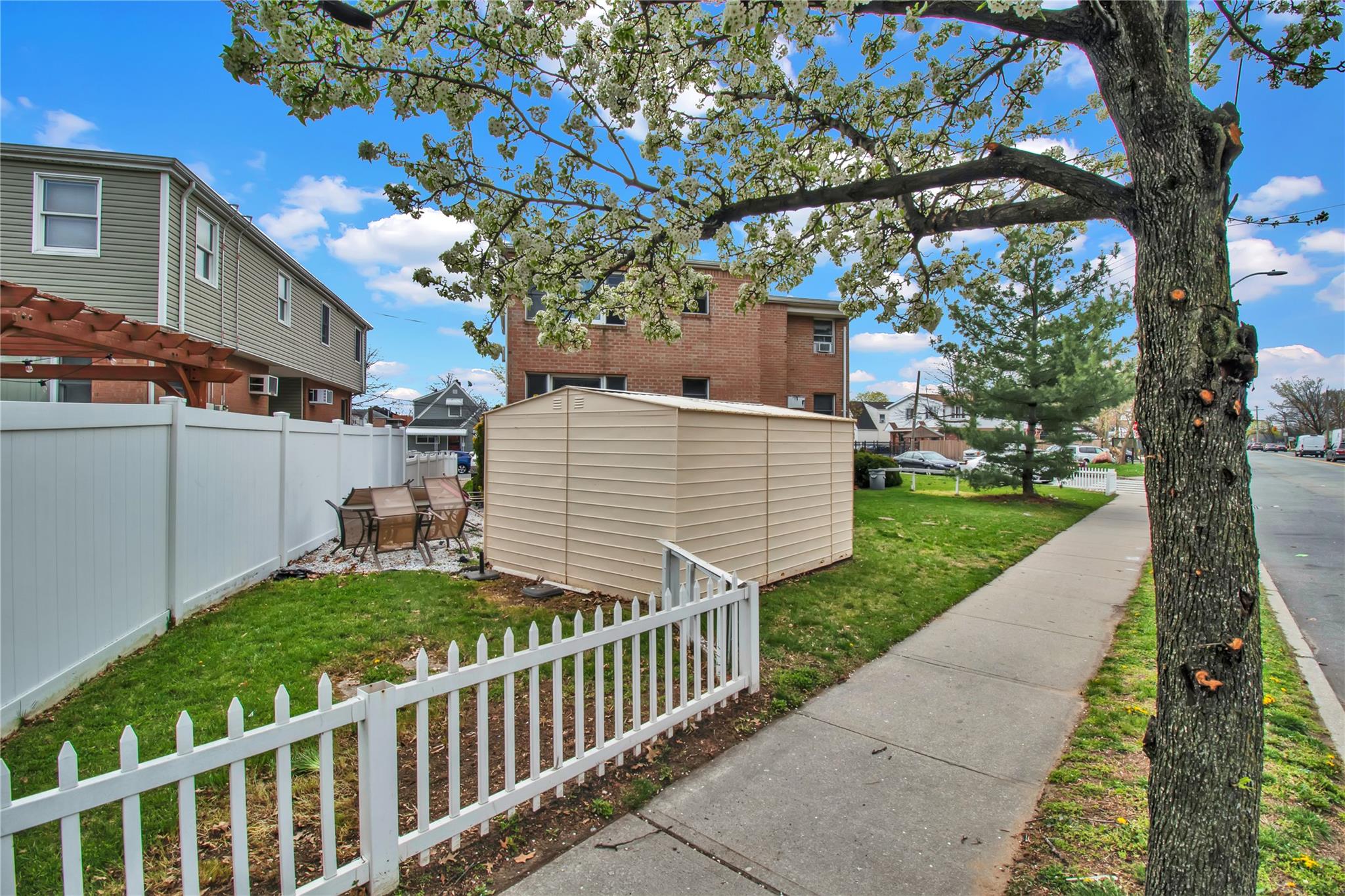 154-05 129th Avenue, Jamaica, New York image 4
