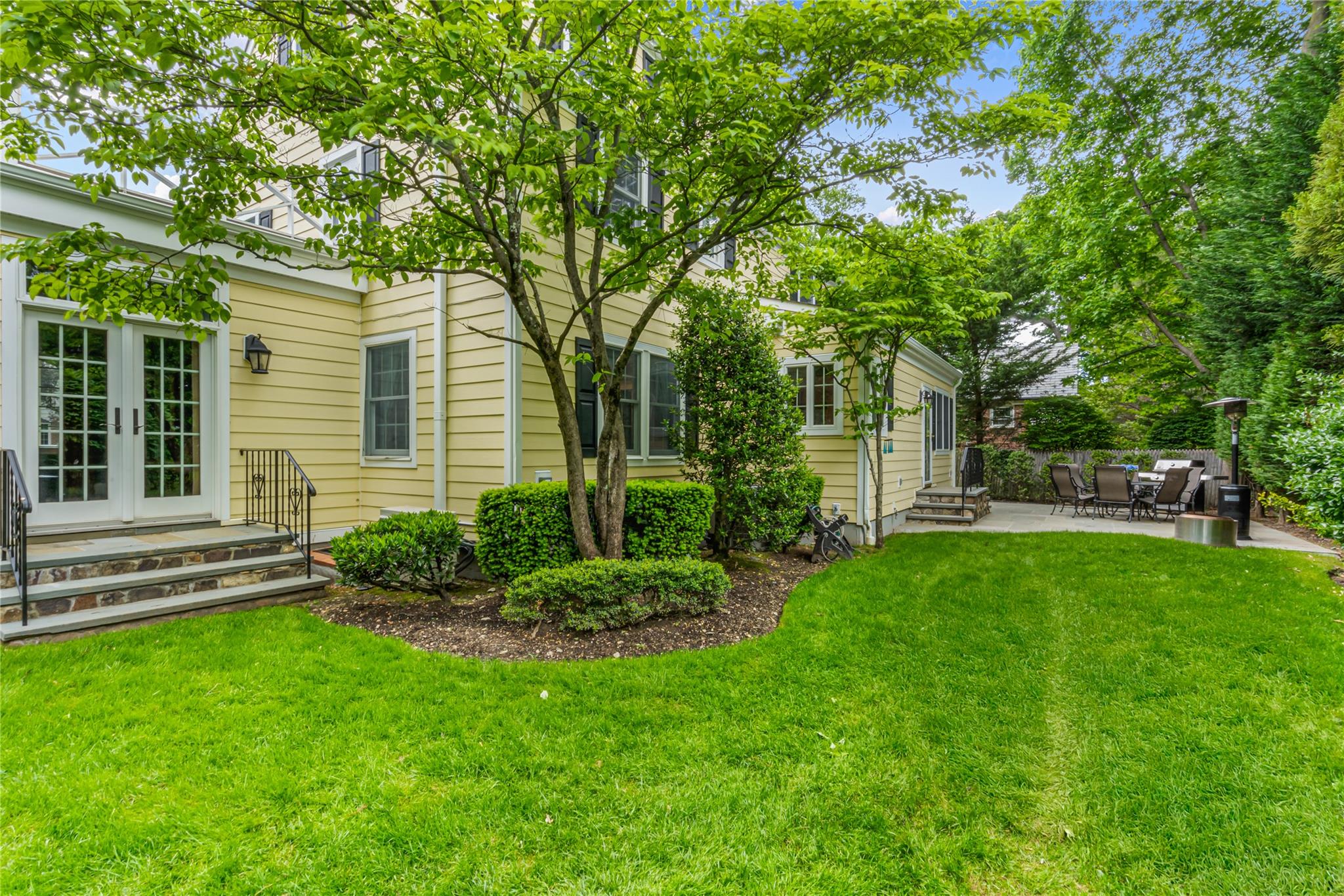 74 Eakins Road, Manhasset, New York image 28