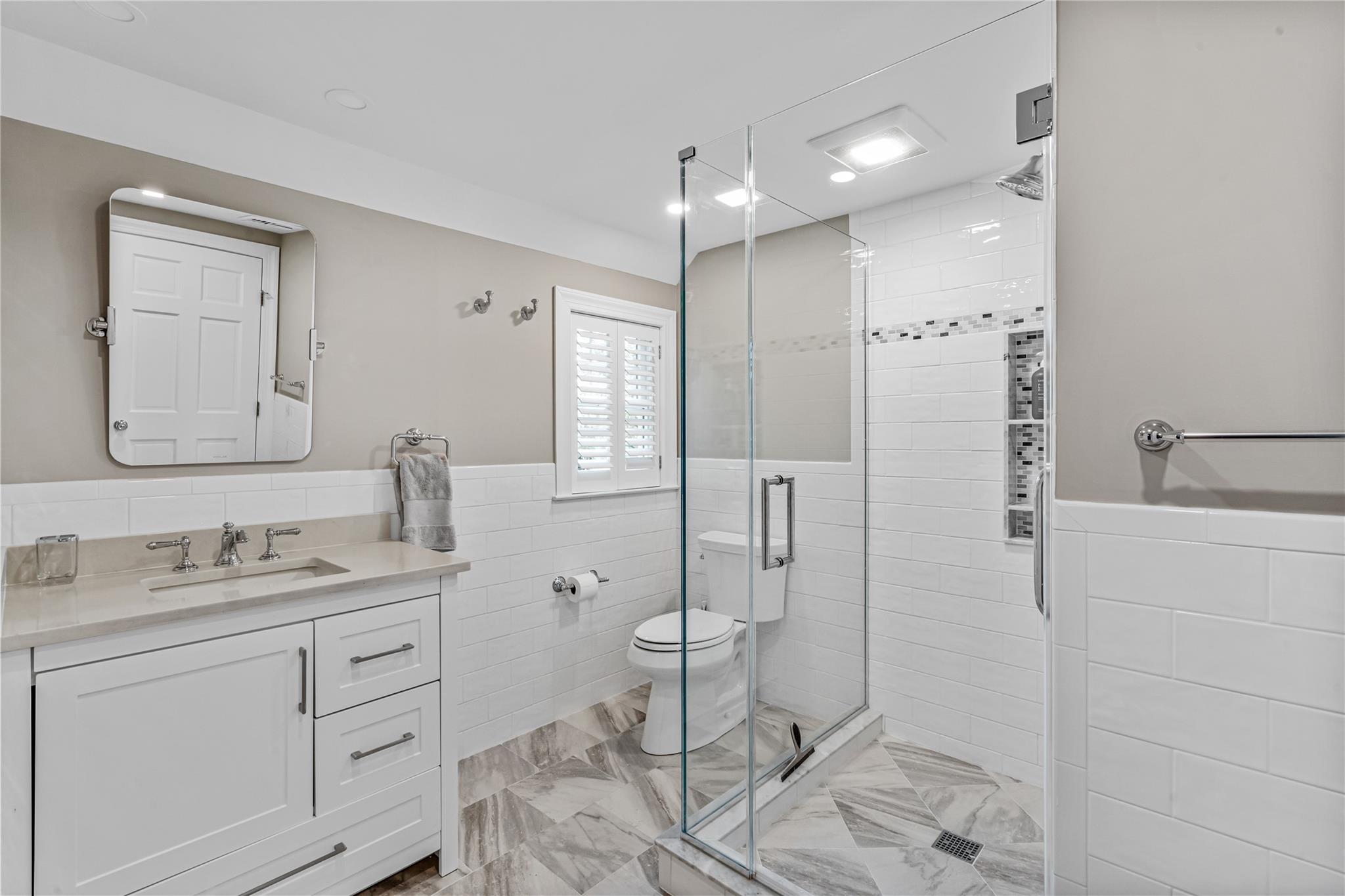 74 Eakins Road, Manhasset, New York image 21