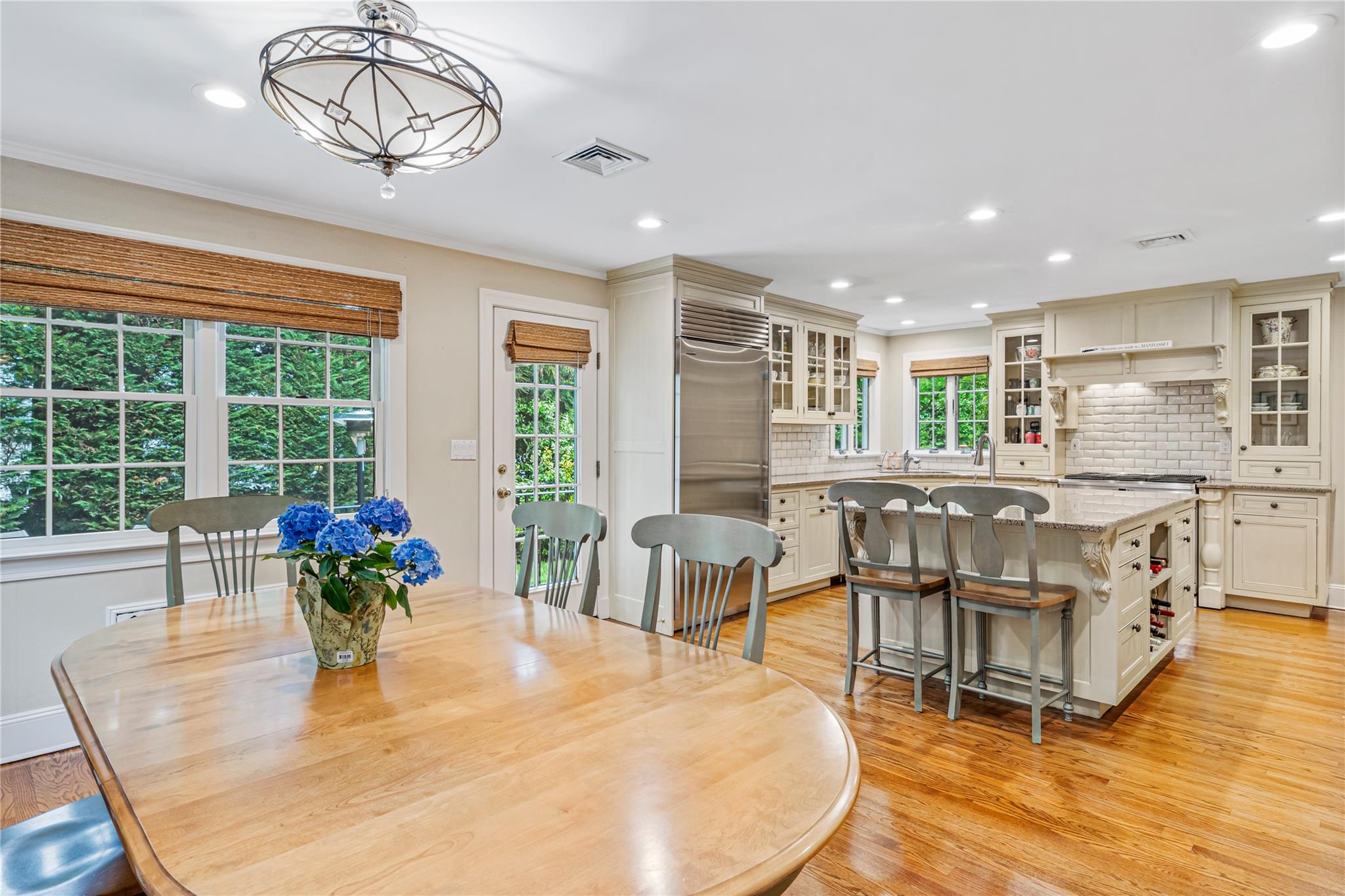 74 Eakins Road, Manhasset, New York image 12