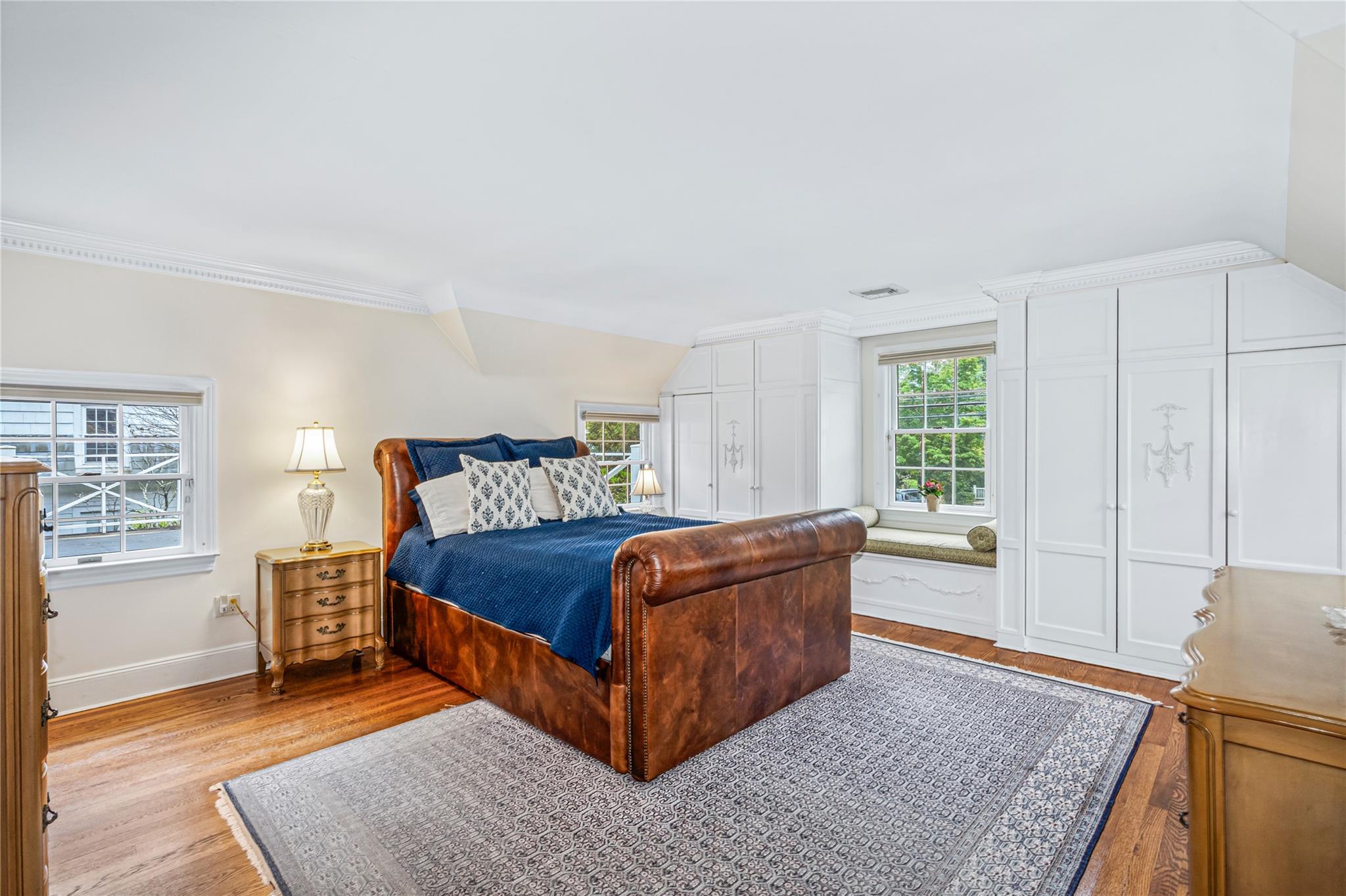 74 Eakins Road, Manhasset, New York image 15