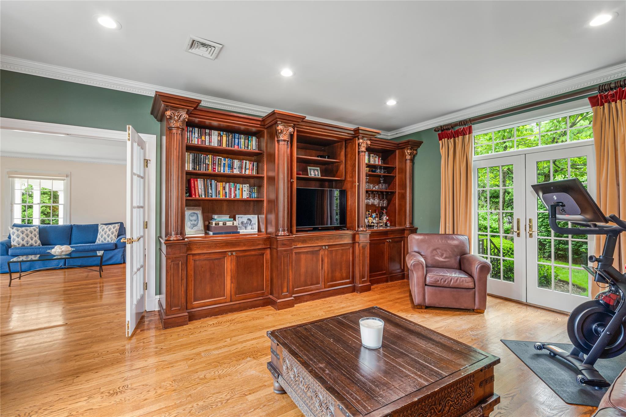 74 Eakins Road, Manhasset, New York image 8