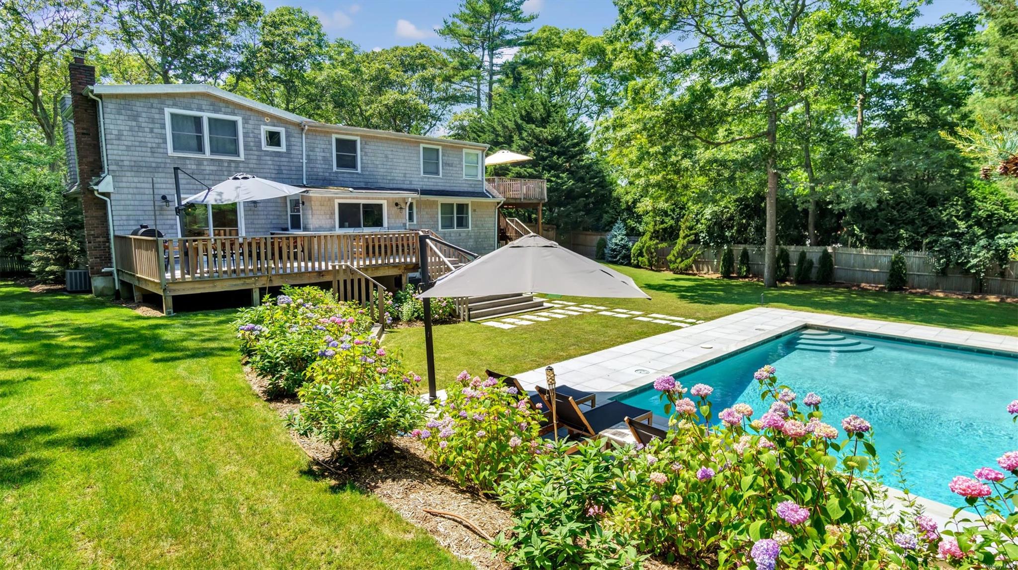 Bay View Road, Southampton, Hamptons, NY - 3 Bedrooms  
3 Bathrooms - 