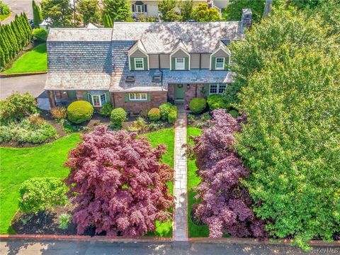 Homes For Sale - 6 Fairmont Avenue<br/> Pearl River, NY 10965