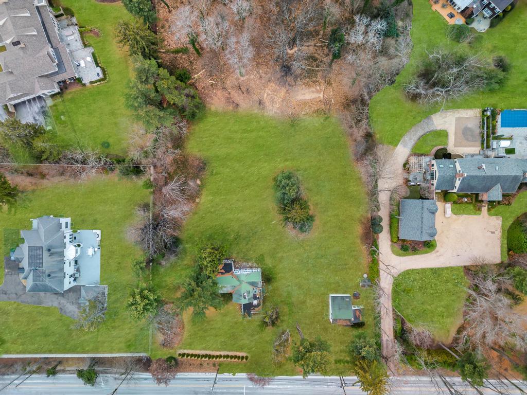 720 Bryant Avenue