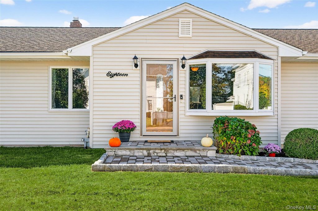 Photo of 18 E Main Street, Stony Point, NY 10980 (MLS # 921389)